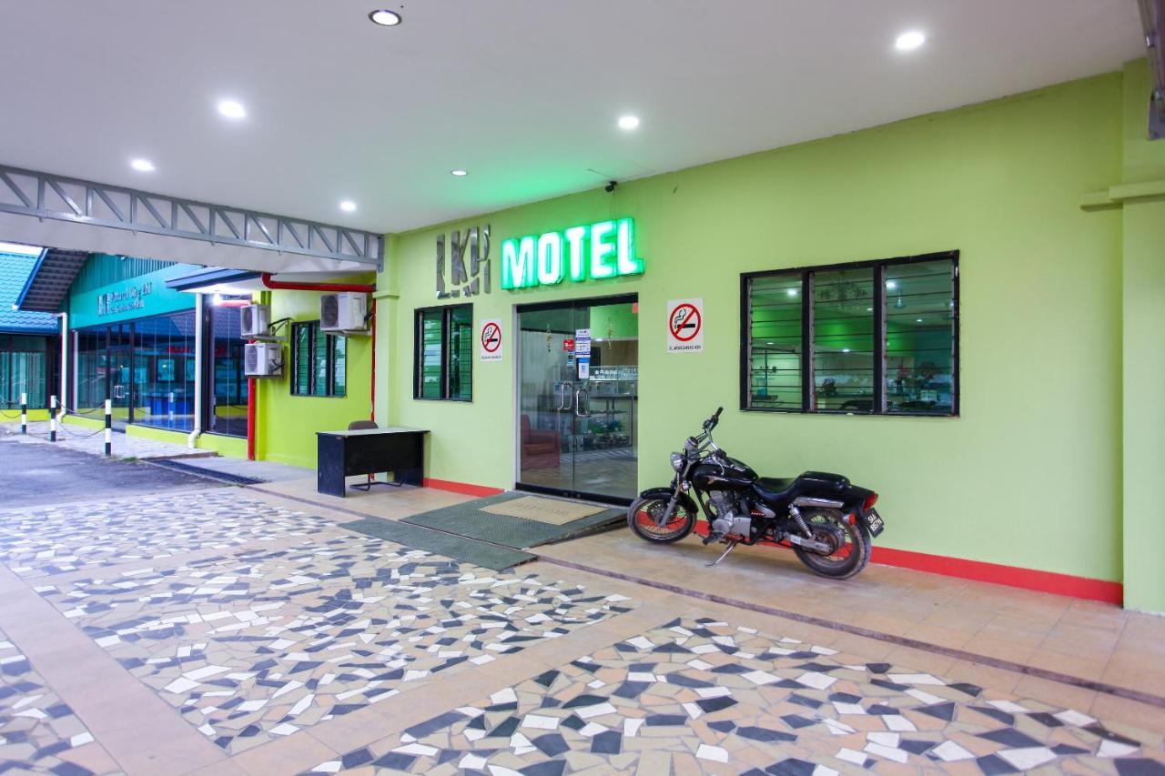 Oyo 89478 Lkh Motel Kota Kinabalu Exterior photo
